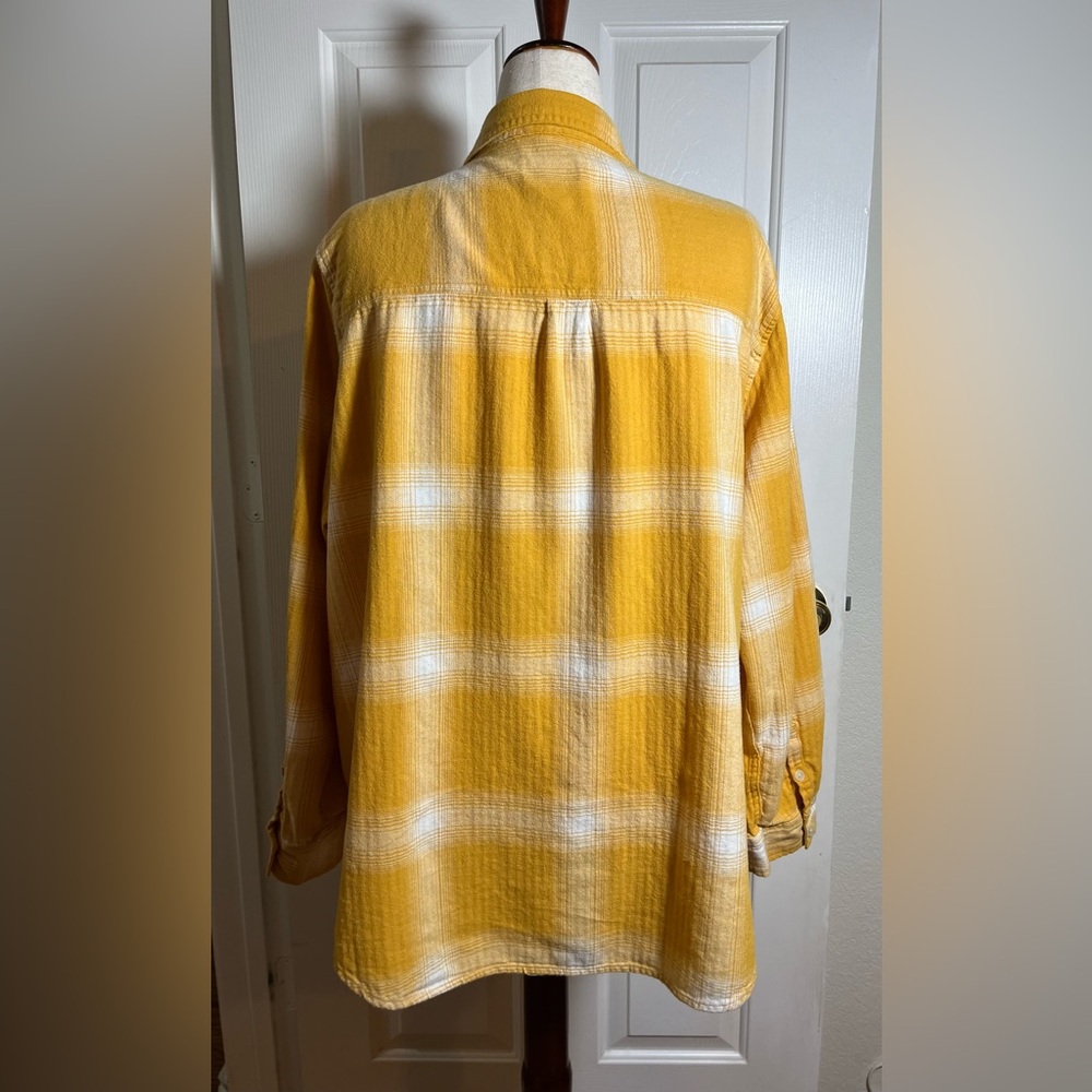 Universal Thread Honey Gold Plaid Women’s Shirt - Picture 7 of 11